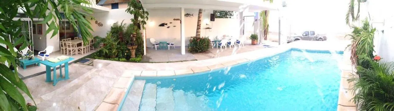 Летний дом Гостевой дом Casa En La Playa Majuga Картахена
